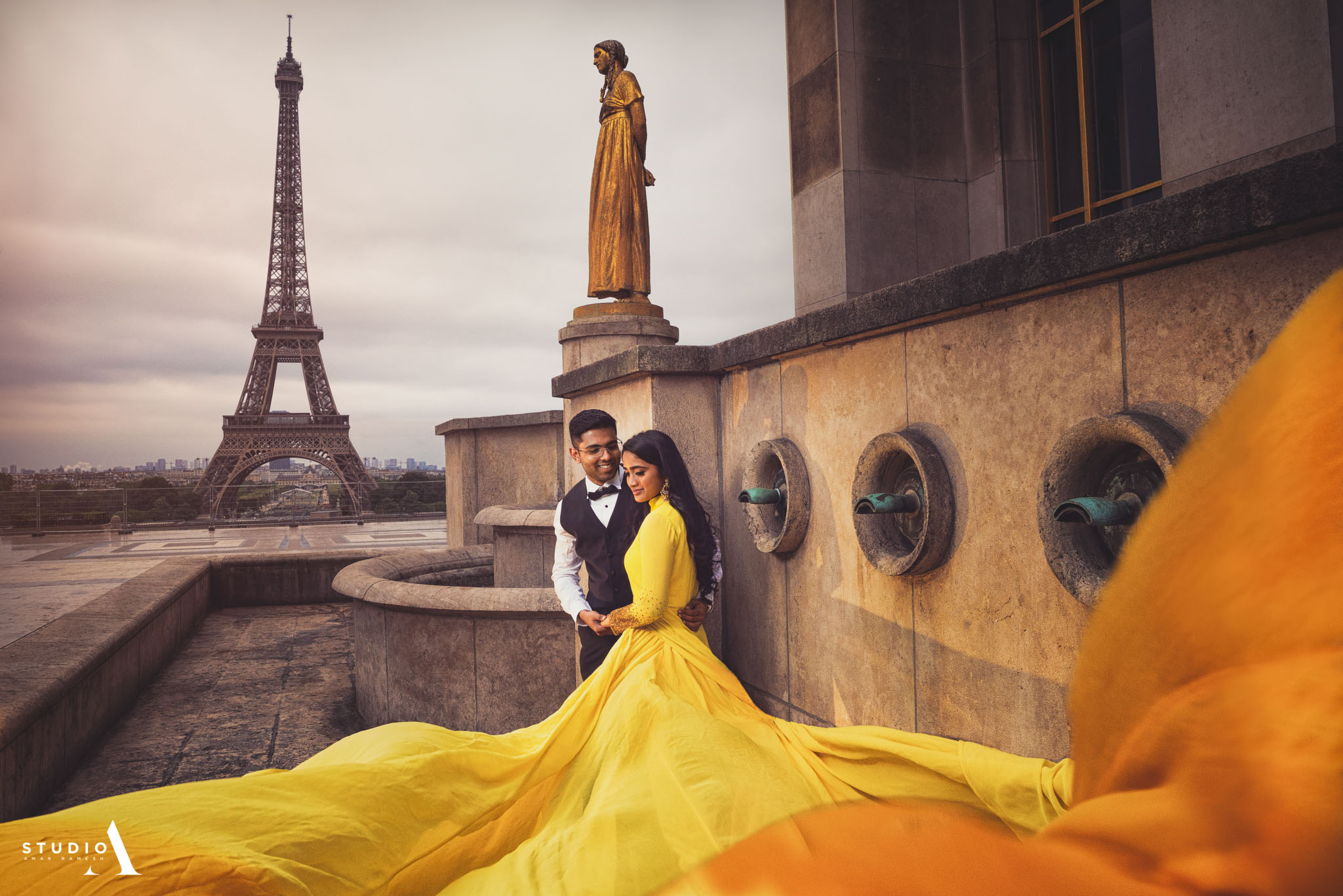 outdoor-couple-shoot-paris-lavender-3